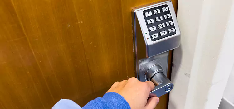 Why Choose Us for Your Keypad Lock Needs in Lake Ronkonkoma, NY?